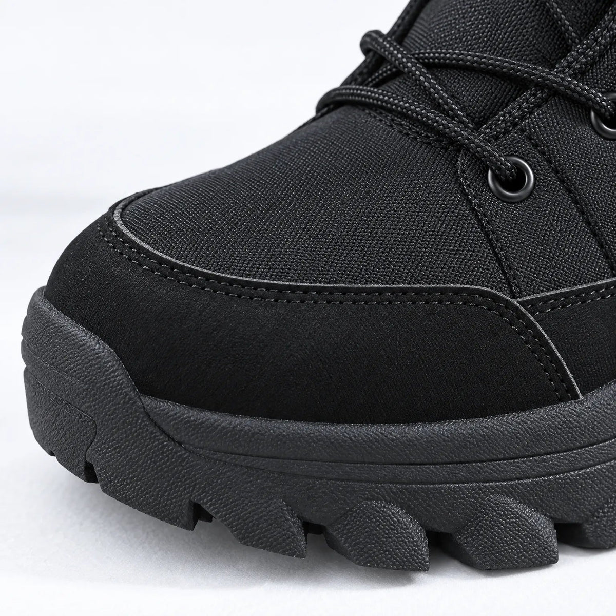 Winterstiefel Damen – Nahaufnahme von verstärkter Zehenkappe und Sohle