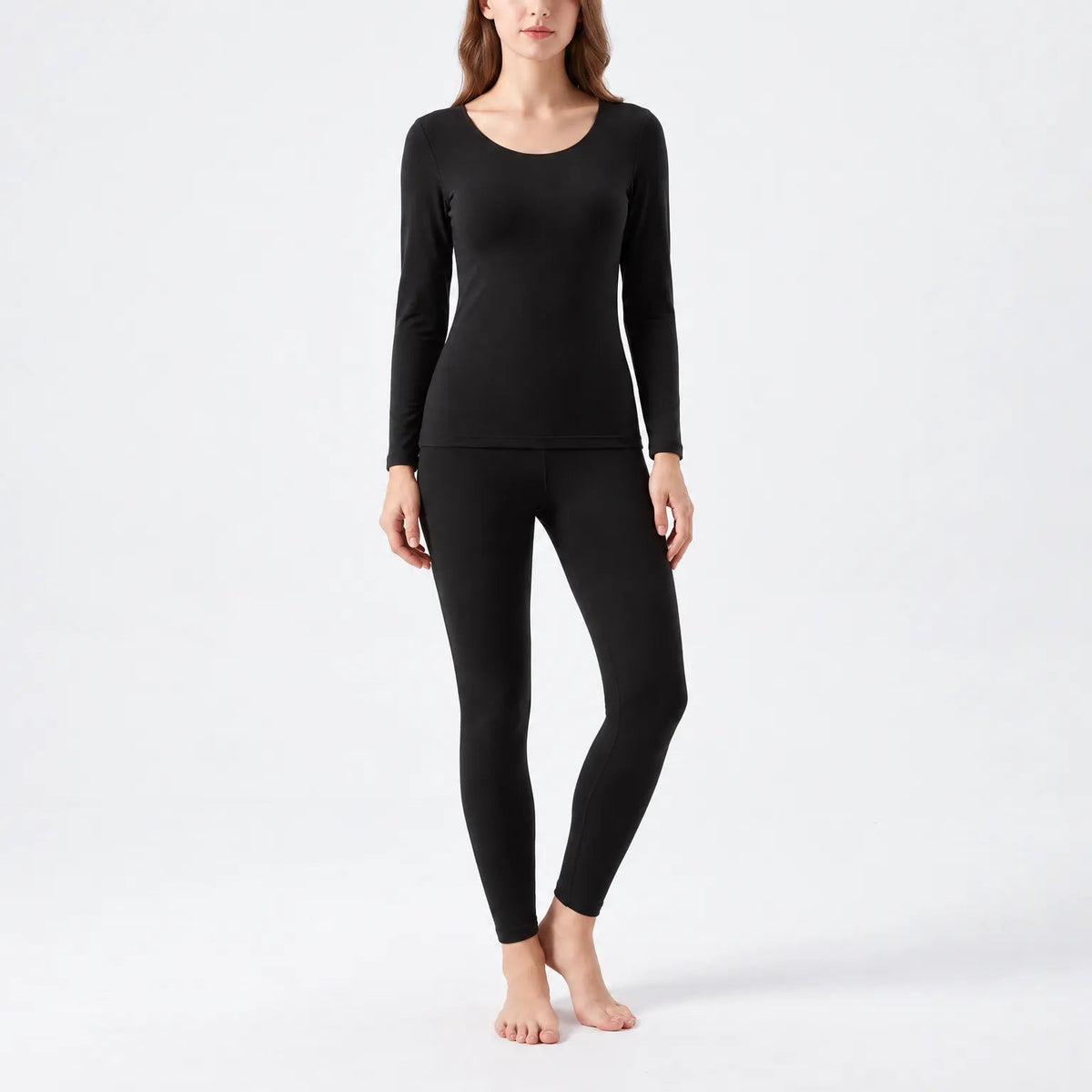 Thermounterwäsche Damen Schwarz, Set – am Model auf hellem Hintergrund