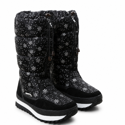 Winterstiefel Damen in Schwarz – hohe Schneestiefel mit Schneeflockenmuster, Kordelzug und Reißverschluss, Paar in Schrägansicht