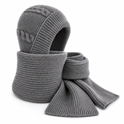 Mütze Schal Set Damen in Grau – gefütterte Schlupfmütze mit Zopfmuster und Schal, auf Weiß