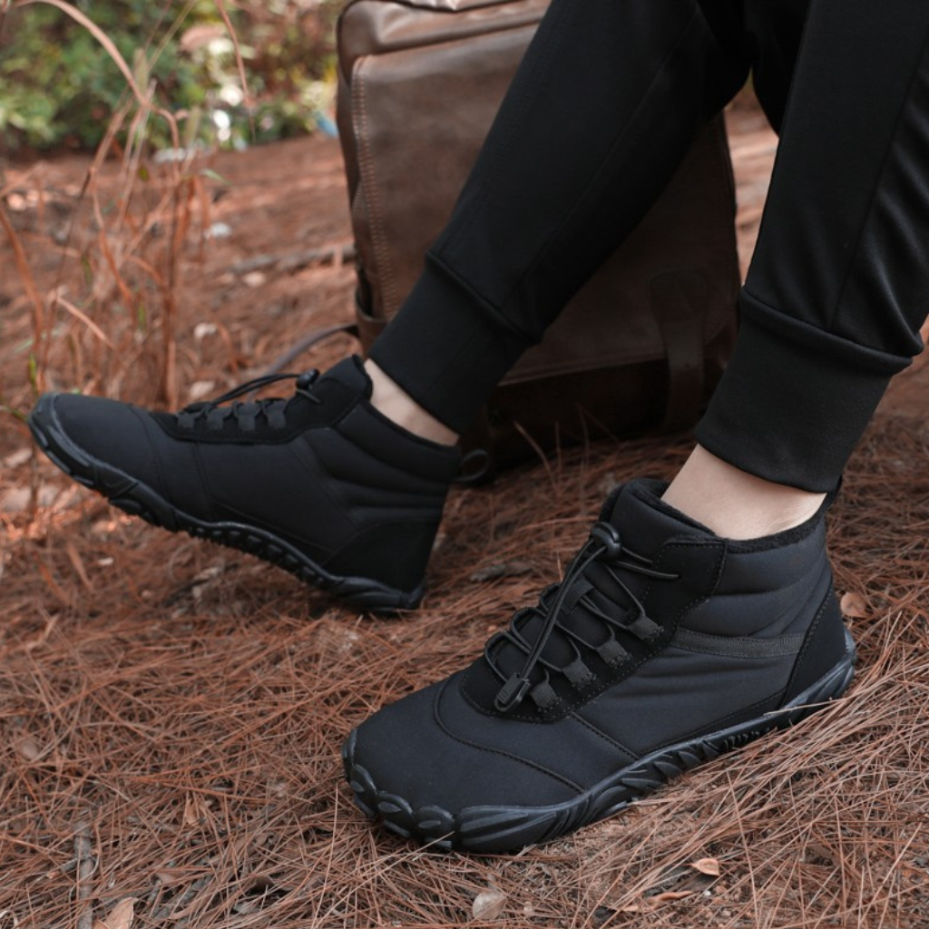 Barfußschuhe Winter mit elastischer Schnellschnürung im Herbstlaub
