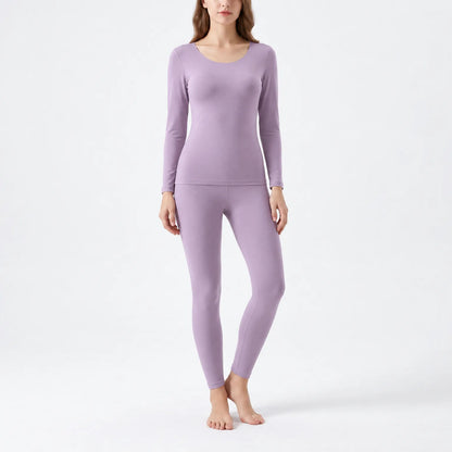 Thermounterwäsche Damen Lavendel, Set – am Model auf hellem Hintergrund
