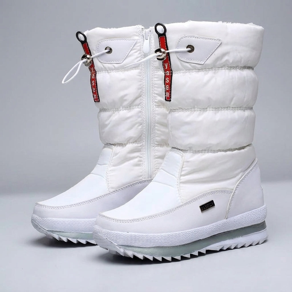 Winterstiefel Damen gefüttert in Weiß – Paar in Dreiviertelansicht