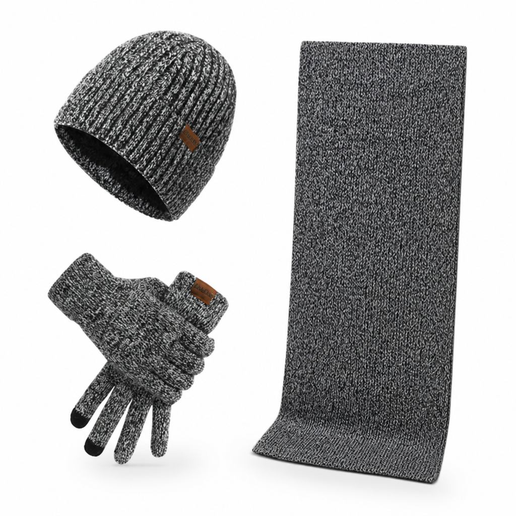 Wintermütze Herren Set in Grau mit Schal und Handschuhen – auf weißem Hintergrund