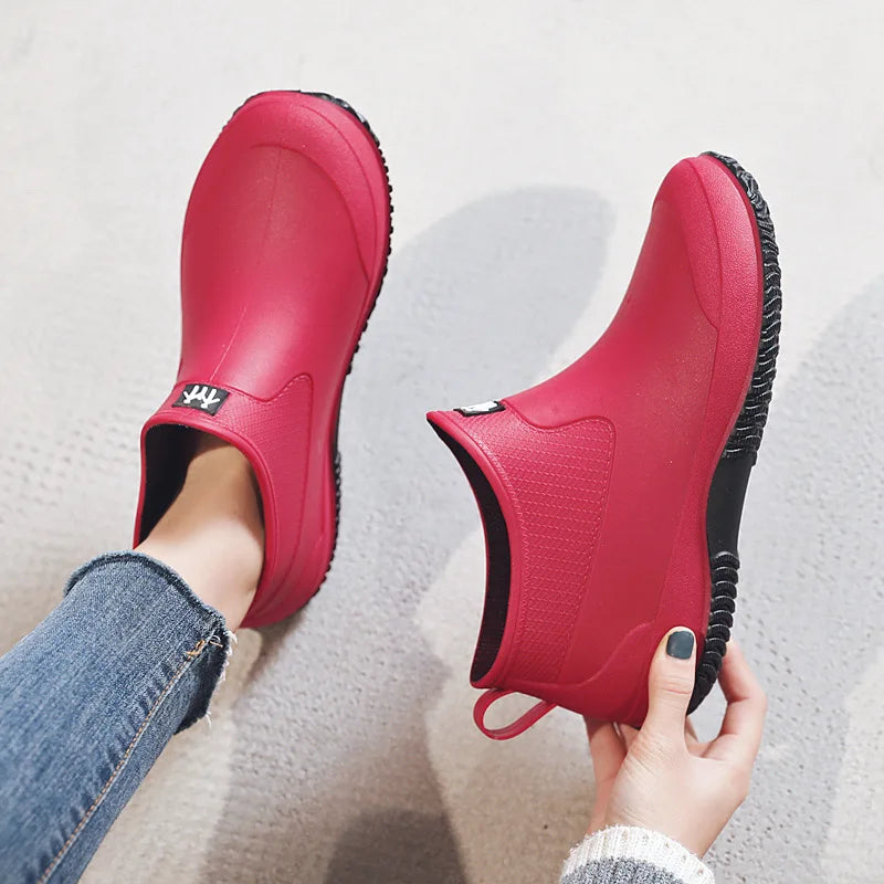 Kurze Gummistiefel Damen in Fuchsia mit Anziehlasche an der Ferse