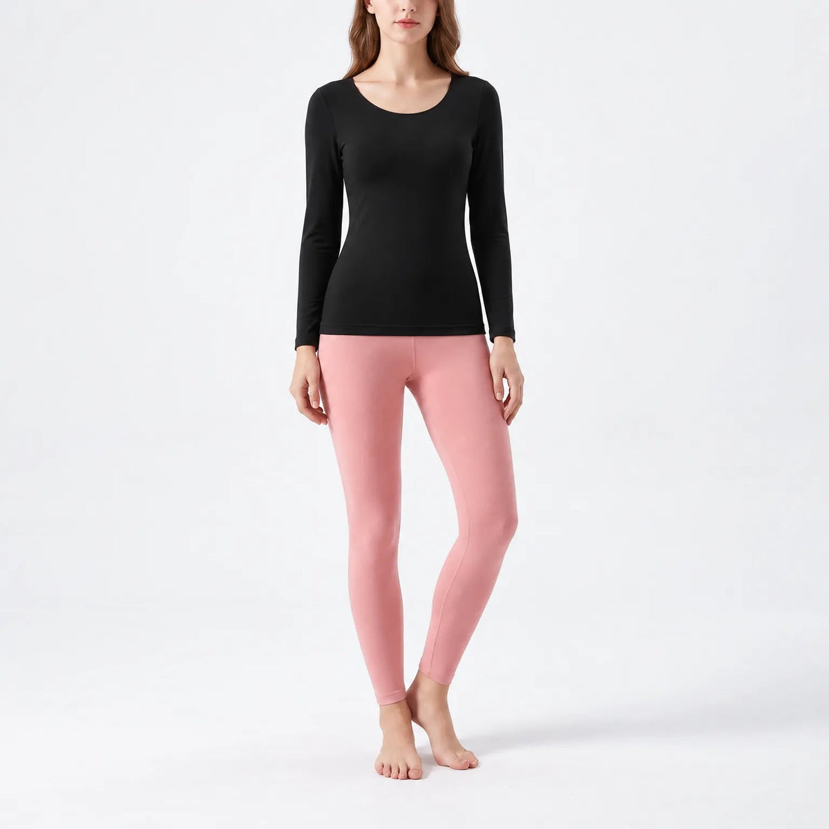 Thermounterwäsche Damen Schwarz, Shirt – am Model auf hellem Hintergrund
