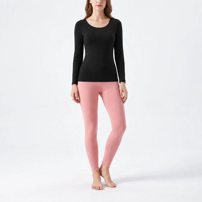 Thermounterwäsche Damen Schwarz, Shirt – am Model auf hellem Hintergrund