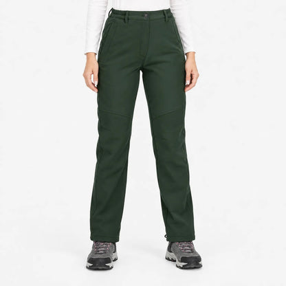 Gefütterte Wanderhose Damen in Grün von vorne mit Gürtelschlaufen und schrägen Einschubtaschen
