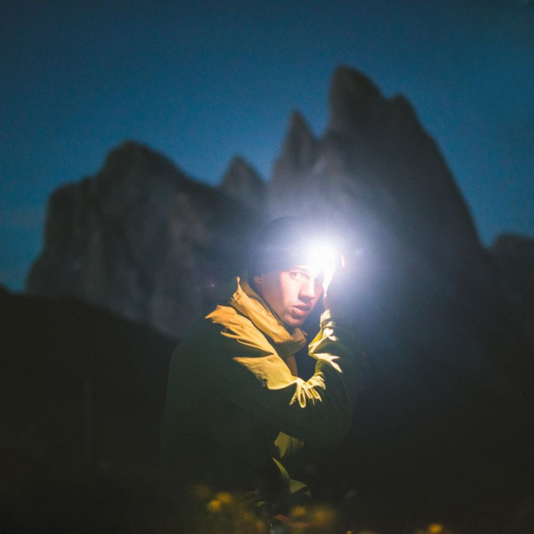 Stirnlampe LED - Ultrahell - Lange Akkulaufzeit