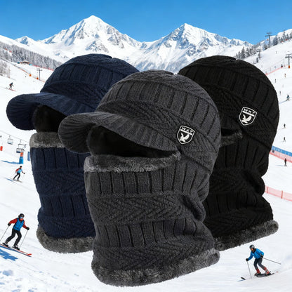 Gefütterte Balaclava mit Schirm in Dunkelblau, Grau und Schwarz auf der Skipiste