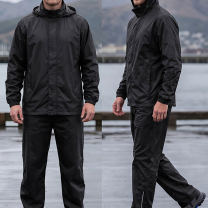 Regenjacke und Regenhose des Sets in der Vorder- und Seitenansicht