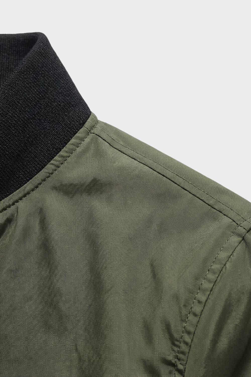 Herrenjacke mit Stehkragen - Leichte Übergangsjacke - Ärmeltasche