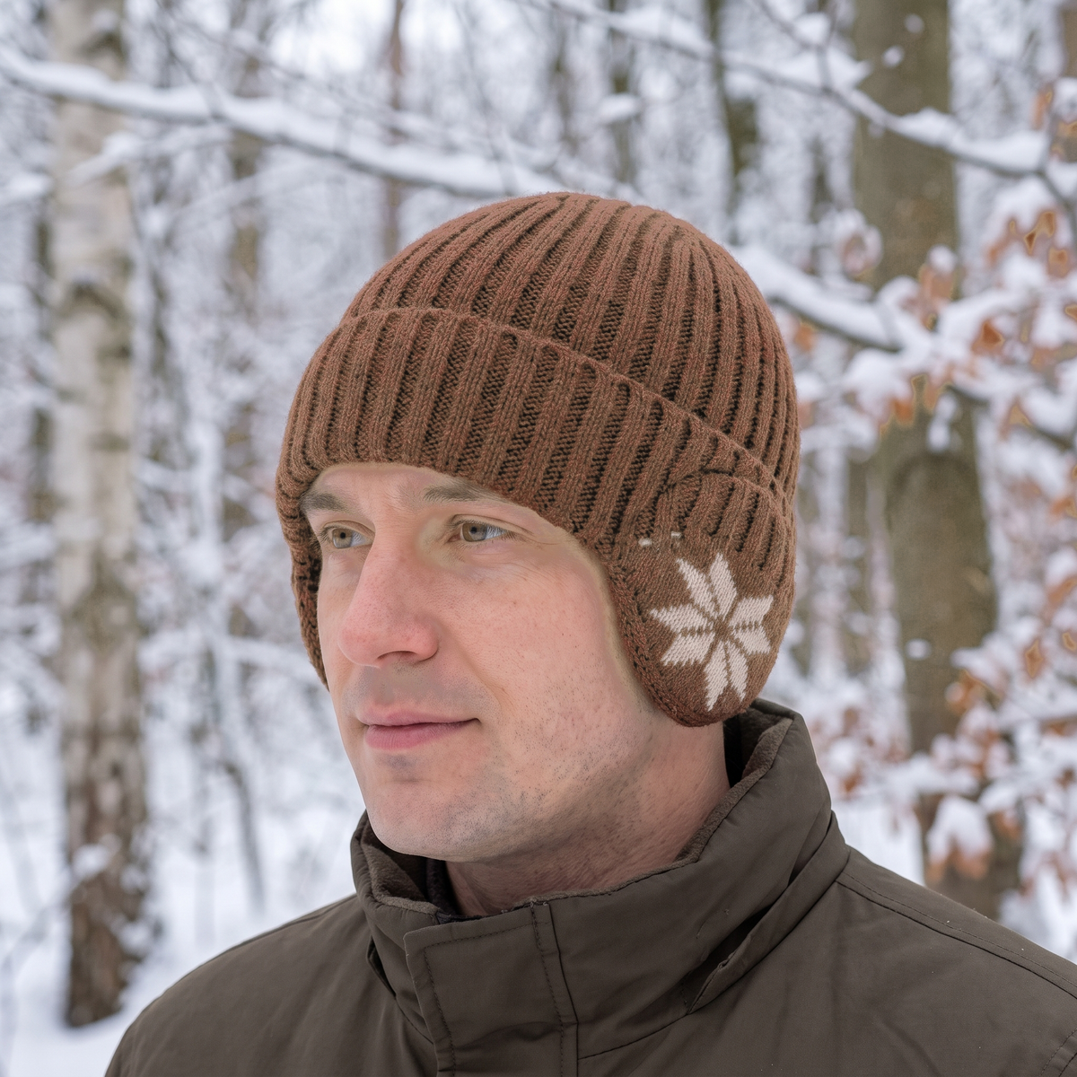 Mütze mit Ohrenklappen - Strickmütze Unisex - Schneeflockenmuster