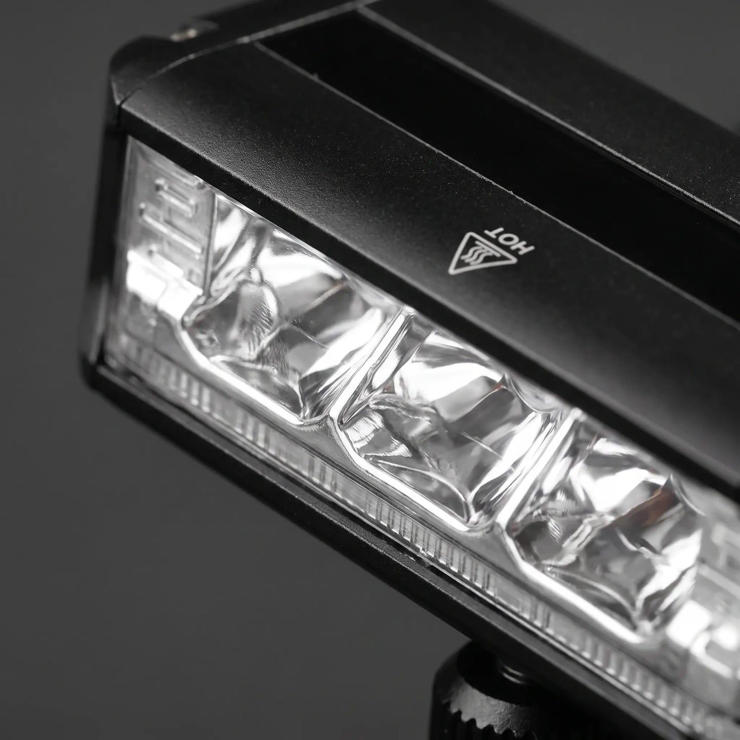 LED-Fahrradlicht mit 170 Grad Flutlicht, USB-C-Anschluss und werkzeugloser Lenkerhalterung – Ansicht 6