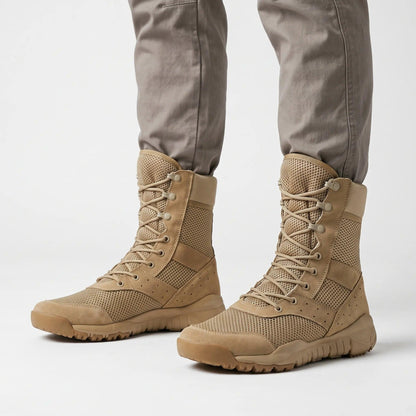 Leichte taktische Stiefel in Khaki mit großen Mesh-Flächen am Schaft
