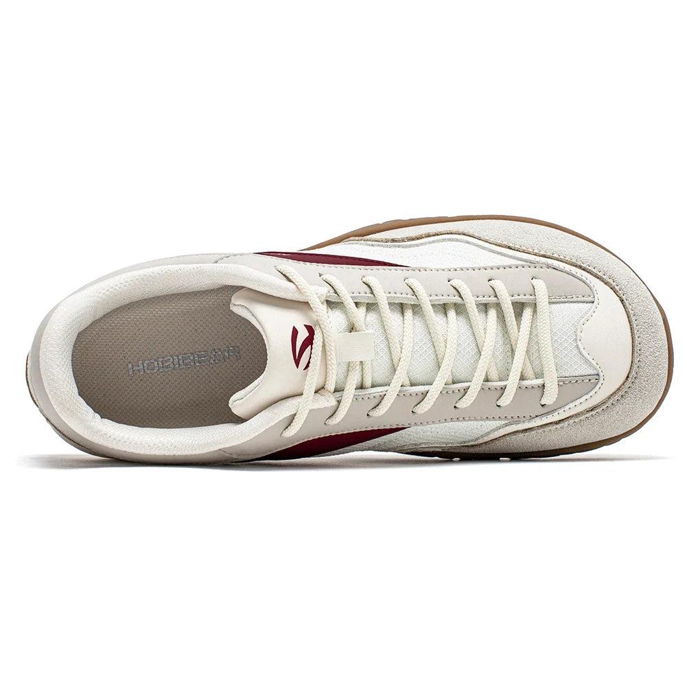 Wanderschuhe von oben, breite Zehenbox und lange Schnürung