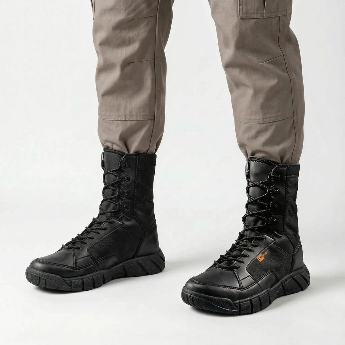 Atmungsaktive Wanderschuhe Herren in Schwarz mit griffiger Gummisohle