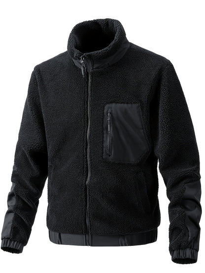 Schwarze Sherpajacke mit Stehkragen von vorn