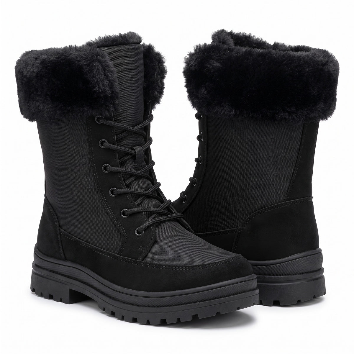 Winterstiefel Damen in Schwarz – Produktfoto auf Weiß mit Plüschkragen und Schnürung