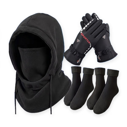 Sturmhaube Winter Set 4-teilig: Sturmhaube, Handschuhe und zwei Paar Thermosocken auf weißem Hintergrund
